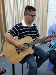 lop guitar quan 8